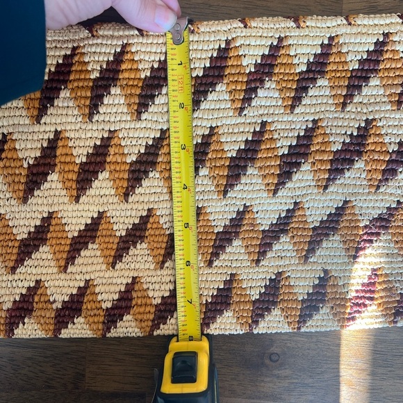 G. Viteri Handcrafted Woven Clutch - Brown and Cream - Picture 8 of 8